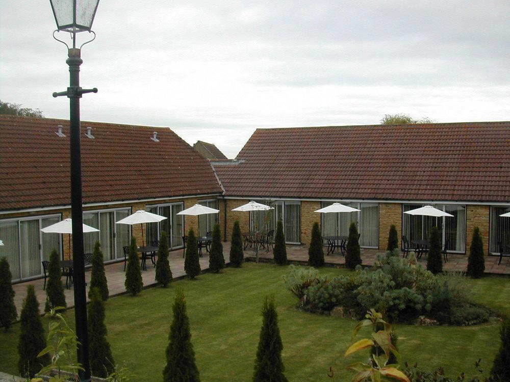 Hollies Hotel Martock Екстер'єр фото